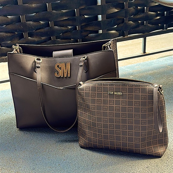 COPY - Steve Madden 2 piece ToteBag with Detachable Crossbody & Smaller purse/p… - Picture 2 of 16